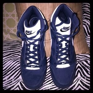 Men’s Nike sneakers. Lightly worn